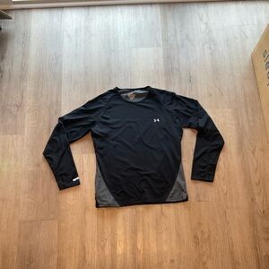 Under Armour Men's Black and Gray Long Sleeve Tee